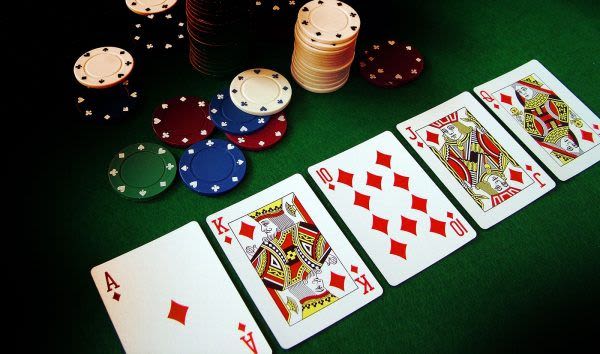 Hướng dẫn chi tiết cách chơi game đánh bài từ A đến Z