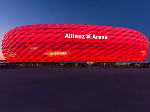 Allianz Arena: stadium of Bayern Munich. Capacity, history - muenchen.de