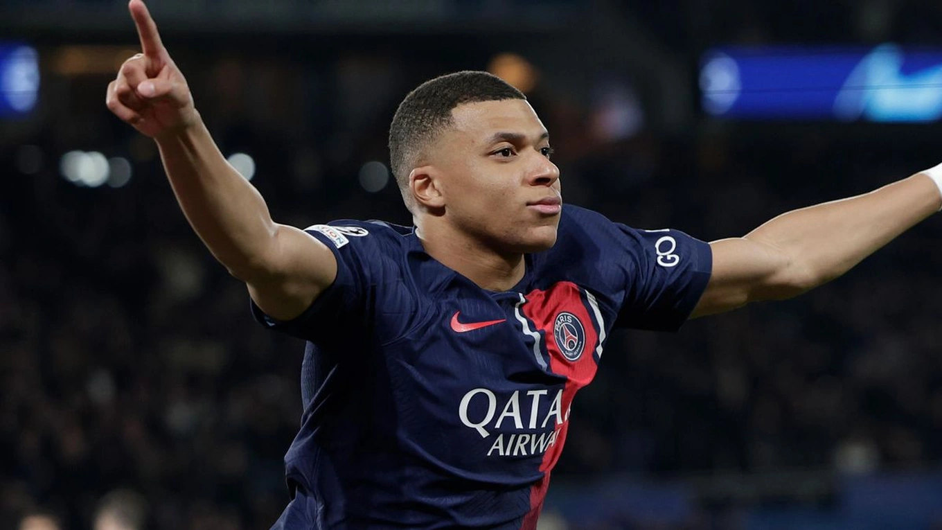 Kylian Mbappe lập kỷ lục, PSG rộng cửa vào tứ kết Champions League