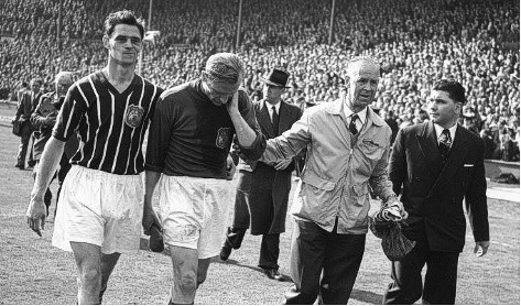 Bert Trautmann: Từ lính Đức Quốc xã đến thủ môn vĩ đại | Giáo dục Việt Nam