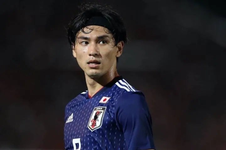 Takumi Minamino Là Ai? Tiền Vệ Tài Năng Và Nổi Tiếng Người Nhật Bản