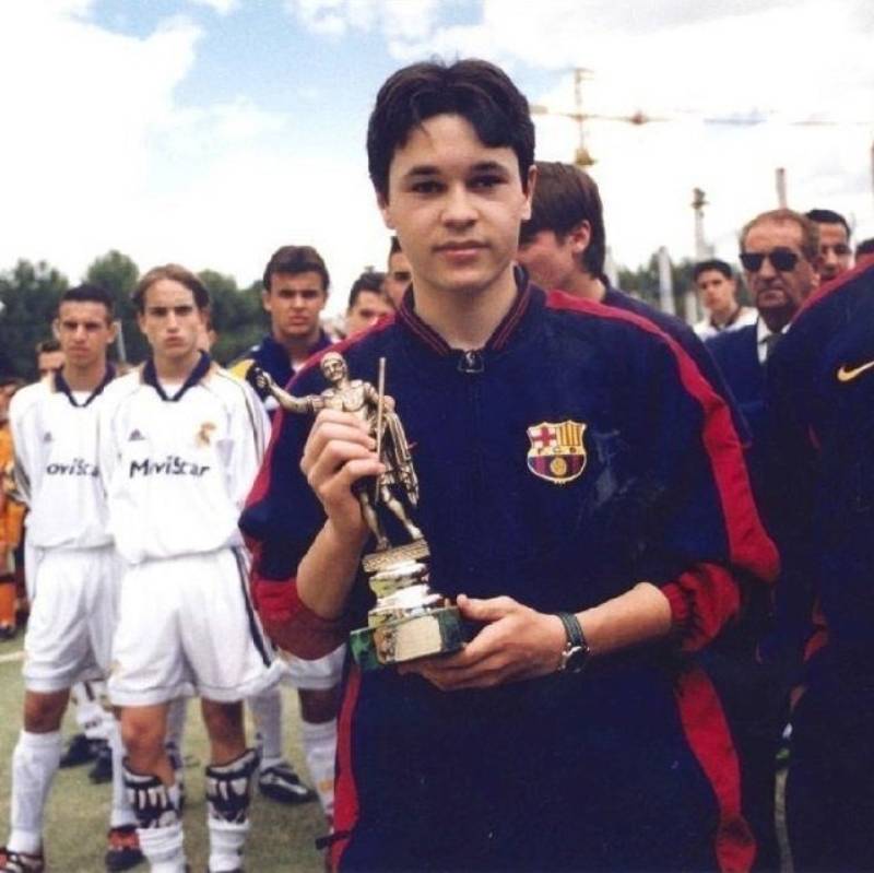 Cầu Thủ Iniesta – Bậc Thầy Kiến Tạo & Biểu Tượng Của Tây Ban Nha