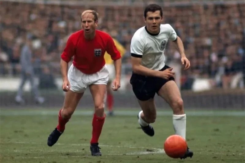 Khoảnh khắc đỉnh cao sự nghiệp của huyền thoại bóng đá Franz Beckenbauer qua ảnh - Báo điện tử Tuyên Quang