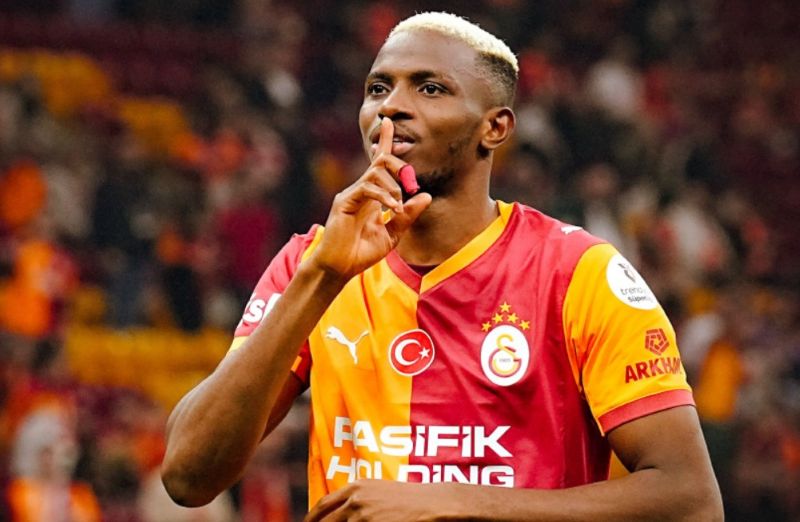 Victor Osimhen tiền đạo hiện đại của Napoli